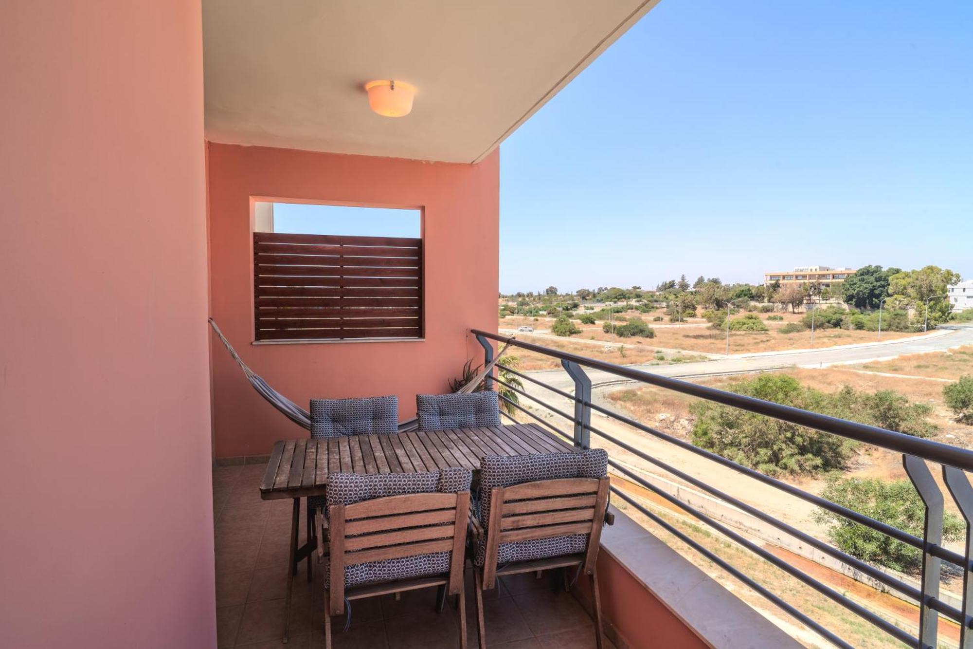 Isabella One Bedroom ลาร์นาคา ภายนอก รูปภาพ